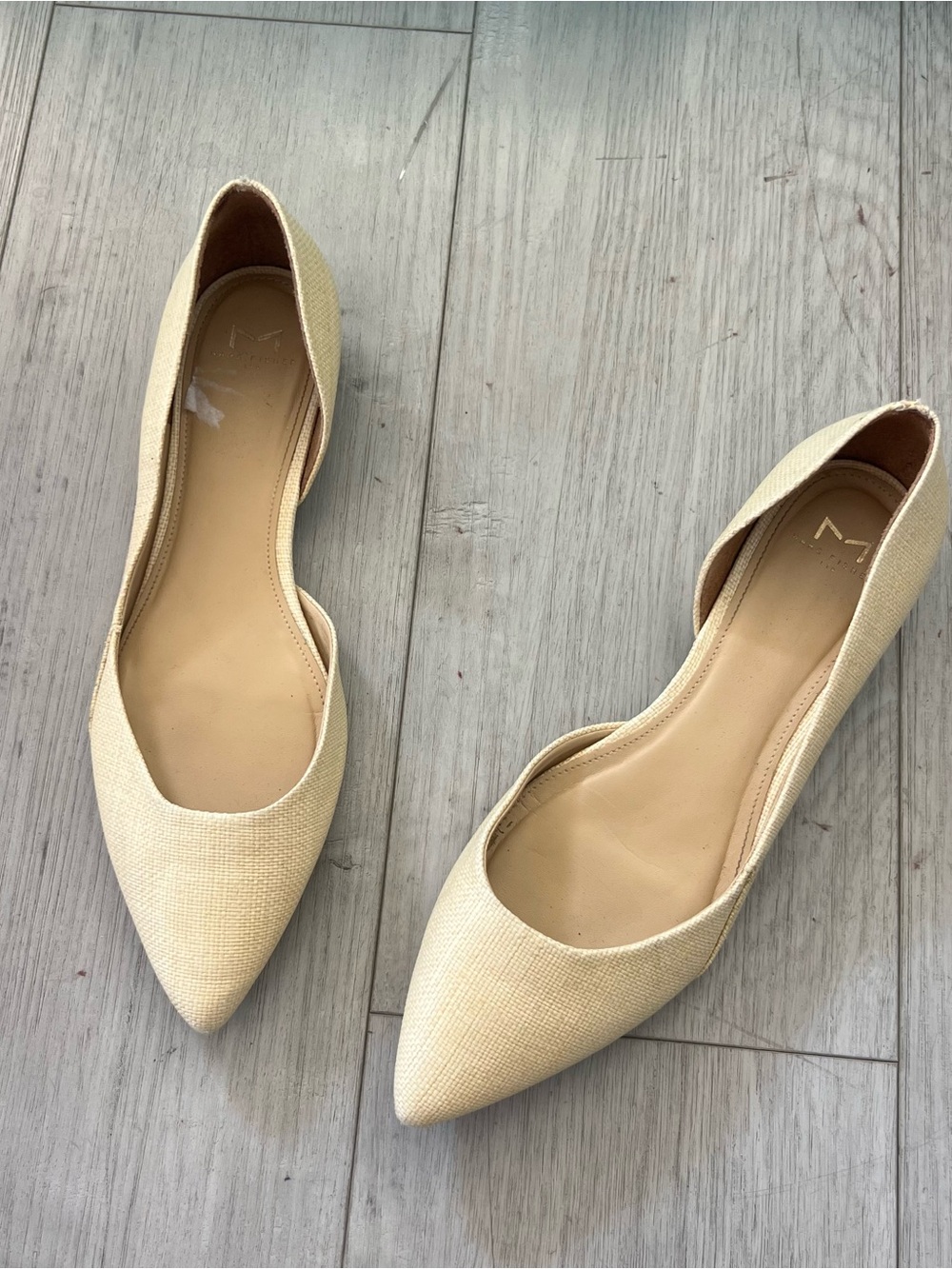 Marc Fisher Pointed-Toe Women's Flats in Cream 10